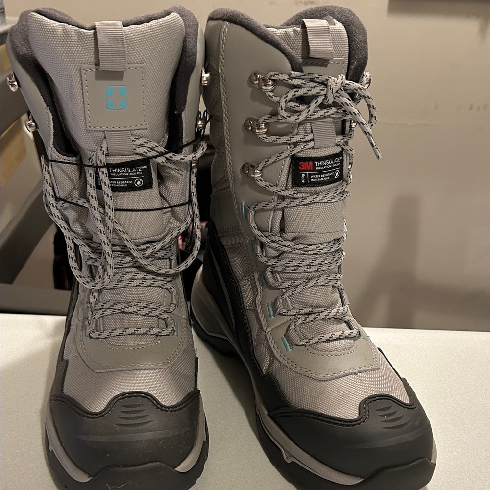 3M Thinsulate Gray Lace Up Boots
